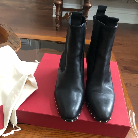 Rockstud Leather Chelsea boots - Picture 5 of 9